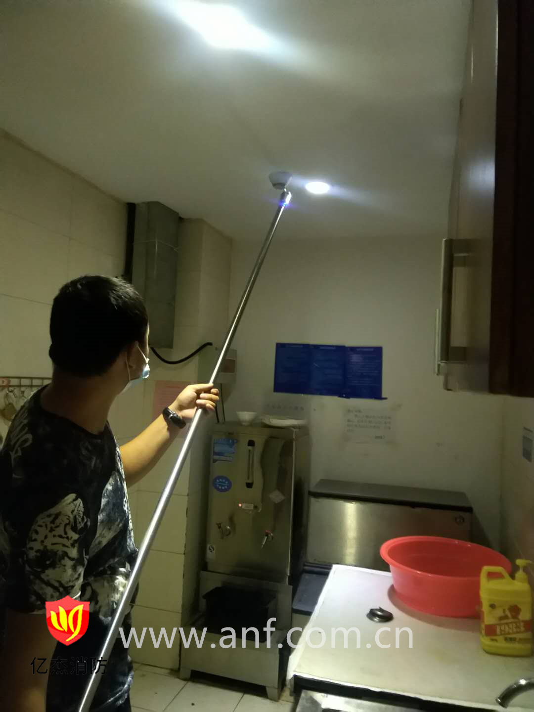 ?我們?yōu)闁|城區(qū)崇文門外街道提供煙感報警器安裝服務(wù)